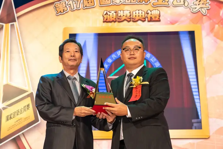 品美墅獲 國家建築金質獎 首獎肯定