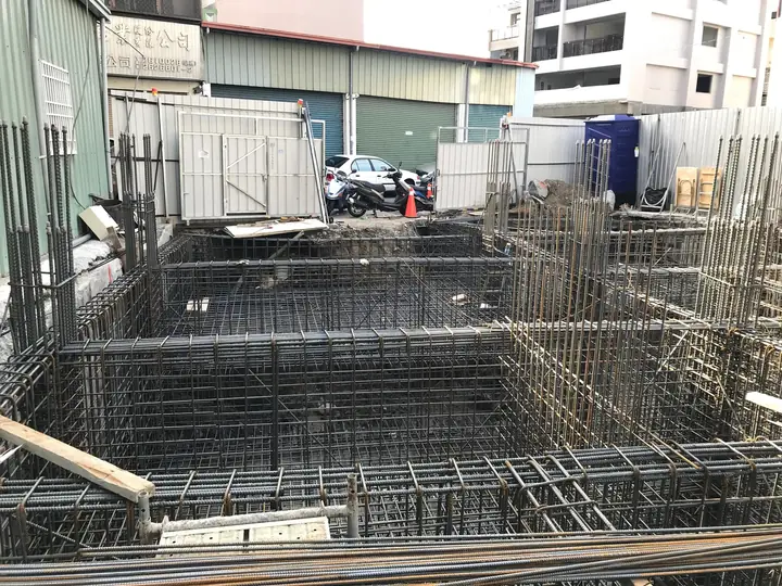 地樑鋼筋綁紮