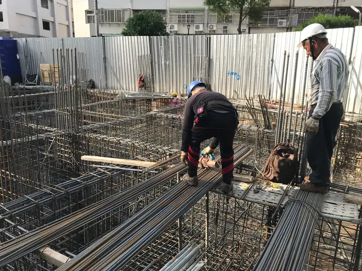 地樑鋼筋綁紮