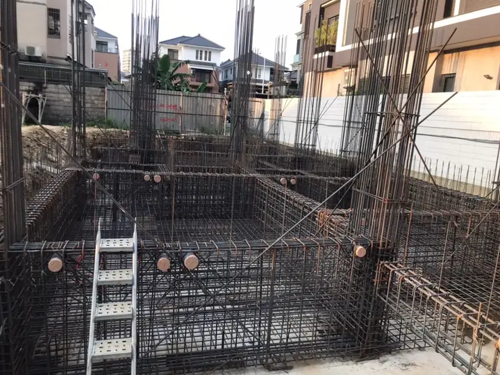 地樑結構鋼筋完成