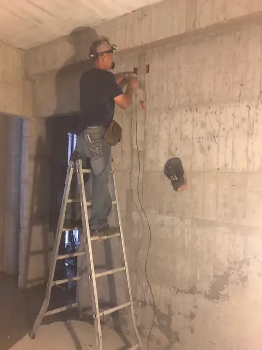 室內拉電線