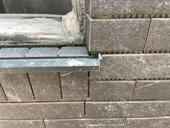 窗台抗汙導水板細部
