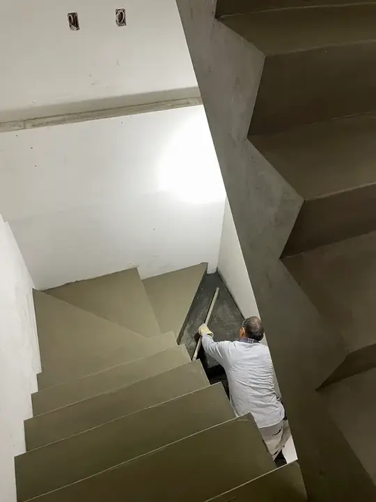 樓梯泥作打底