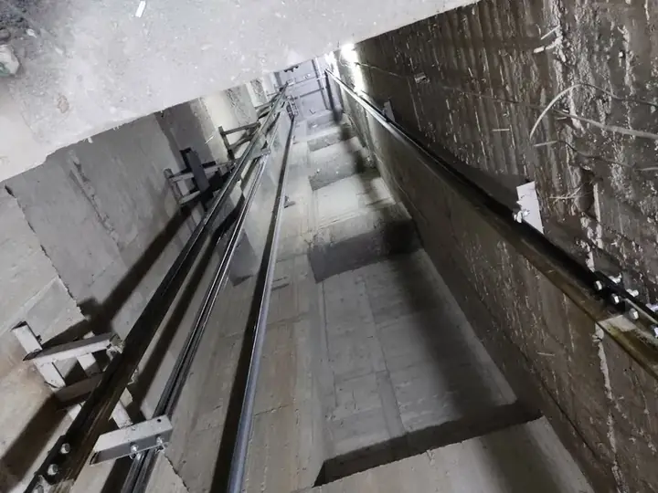 電梯軌道安裝