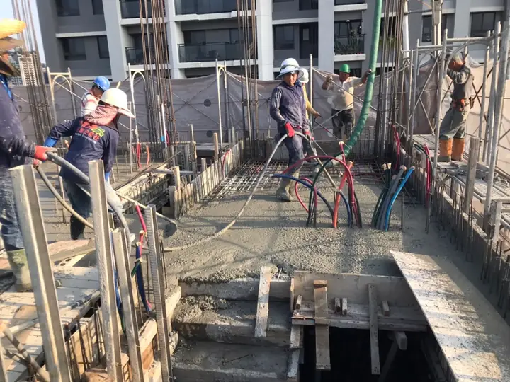 灌漿作業