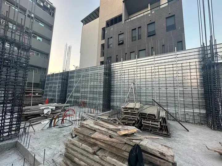1F免拆金屬模板完成