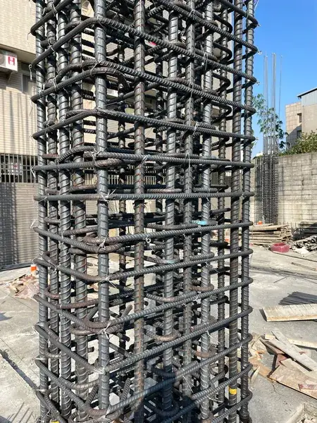 柱鋼筋綁紮完成