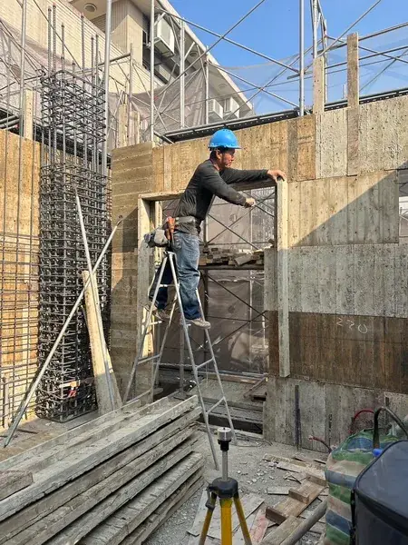 開窗模板施工