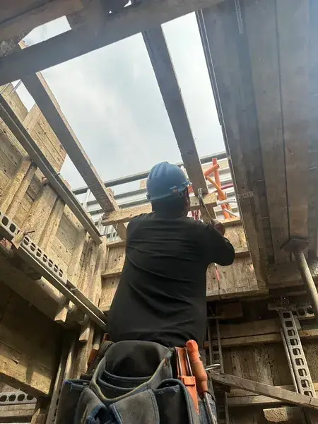 4F頂板模板棚架施工