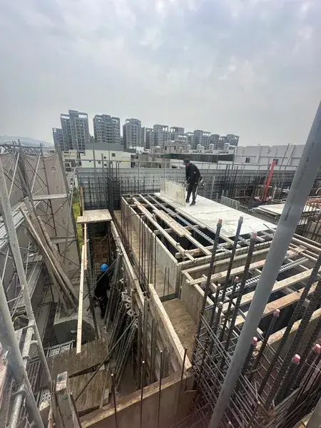 4F頂板模板鋪板