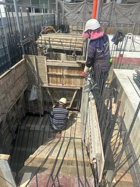 樓梯鋼筋綁紮