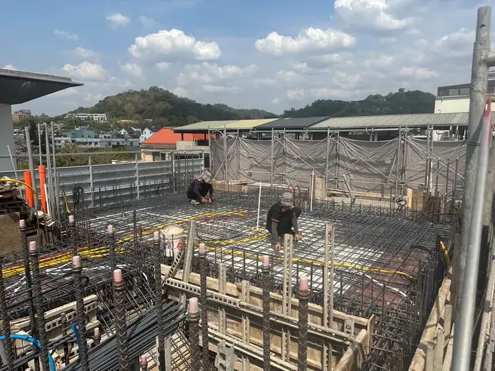 4F頂版鋼筋收尾