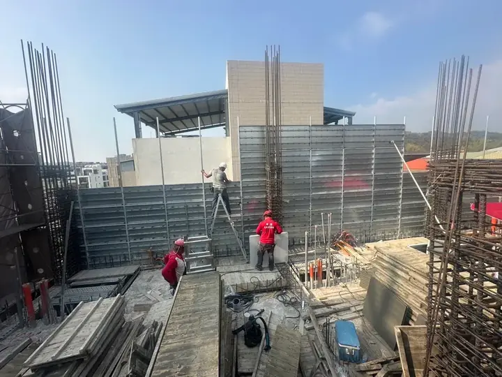 免拆金屬模板組立